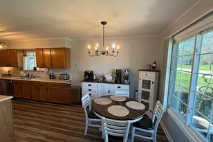 100 Village Creek Dr, Lake in the Hills, IL 60156 - Photo 7