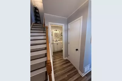 100 Village Creek Drive, Lake in the Hills, IL 60156 - Photo 13