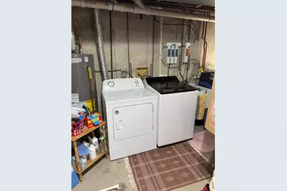 100 Village Creek Drive, Lake in the Hills, IL 60156 - Photo 21