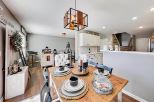 2631 Carlisle Ln, Hampshire, IL 60140 - Photo 9