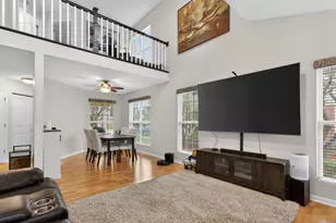 125 Ione Dr, South Elgin, IL 60177 - Photo 11