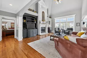 910 Freedom Cir, Sycamore, IL 60178 - Photo 15