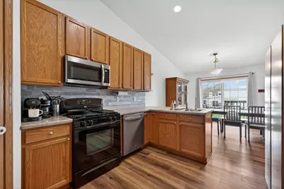 665 Kenwood Court, Dekalb, IL 60115 - Photo 13