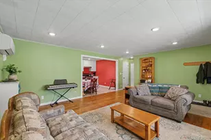 333 W Pine St, Paxton, IL 60957 - Photo 9