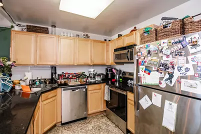 525 W Hawthorne Place #2706, Chicago, IL 60657 - Photo 9