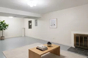 2000 N Hancock Dr N, Palatine, IL 60074 - Photo 15