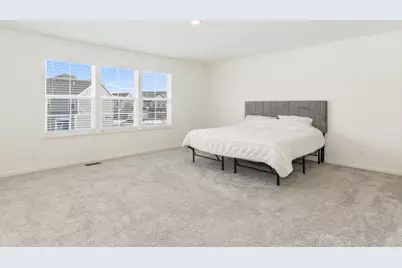387 South Pointe Avenue, South Elgin, IL 60177 - Photo 13