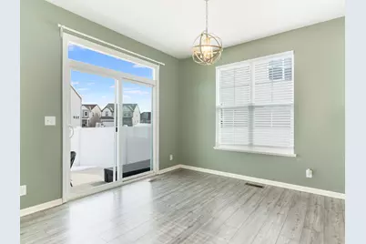 387 South Pointe Avenue, South Elgin, IL 60177 - Photo 11