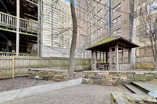 433 W Melrose St, Chicago, IL 60657 - Photo 29