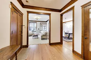 433 W Melrose St, Chicago, IL 60657 - Photo 3