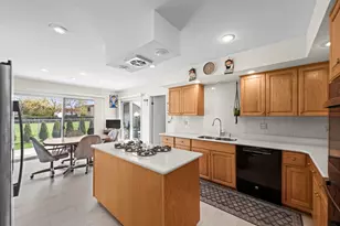 9405 Natchez Ave, Morton Grove, IL 60053 - Photo 15