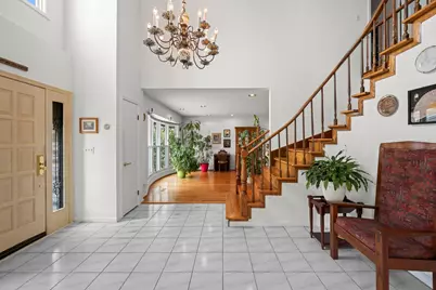 9405 Natchez Avenue, Morton Grove, IL 60053 - Photo 5