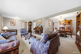 324 N Orchard Dr, Park Forest, IL 60466 - Photo 5