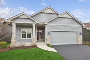 807 Alexandra Ln, Yorkville, IL 60560 - Photo 1