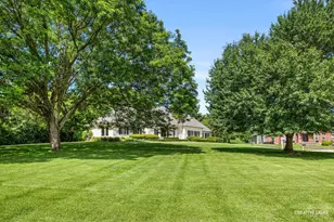 10 Century Ct, Oswego, IL 60543 - Photo 5