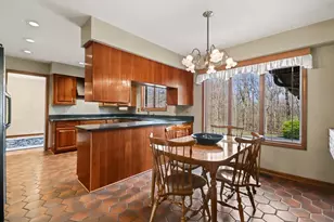 1615 Margaret Ln, Aurora, IL 60505 - Photo 11