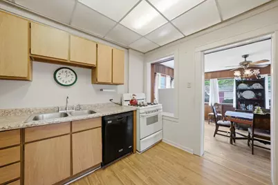 9636 S Central Park Avenue, Evergreen Park, IL 60805 - Photo 7