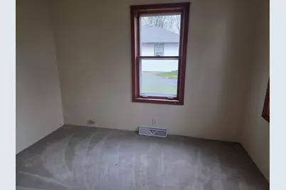 407 N Elm Street, Gardner, IL 60424 - Photo 7