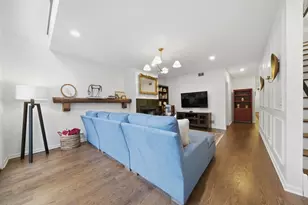 2416 W Thomas St, Chicago, IL 60622 - Photo 15