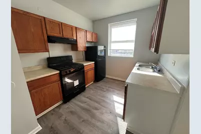 2047 E 68th Street #3W, Chicago, IL 60649 - Photo 5