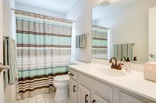 1119 Stratford Ln, Lake Zurich, IL 60047 - Photo 17