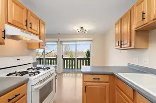 628 Mallard Ct, Bartlett, IL 60103 - Photo 9