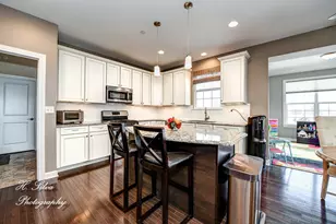 1403 Karen Dr, West Dundee, IL 60118 - Photo 5