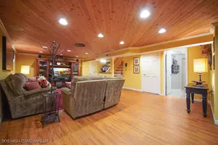 3447 W Maple St, Evergreen Park, IL 60805 - Photo 23