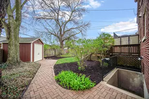 3447 W Maple St, Evergreen Park, IL 60805 - Photo 29