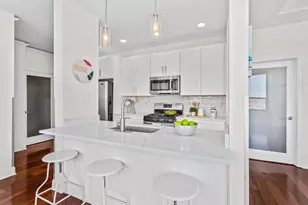 400 W Ontario St, Chicago, IL 60654 - Photo 7