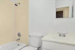 201 Gregory St, Aurora, IL 60504 - Photo 13