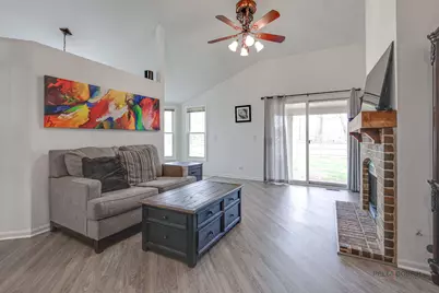 212 Willow Parkway, Buffalo Grove, IL 60089 - Photo 13