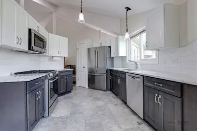 212 Willow Parkway, Buffalo Grove, IL 60089 - Photo 11