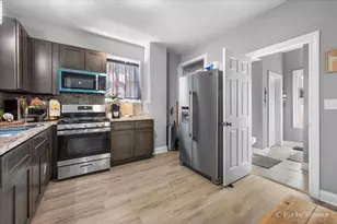 519 W Highland Ave, Elgin, IL 60123 - Photo 13