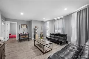 519 W Highland Ave, Elgin, IL 60123 - Photo 9