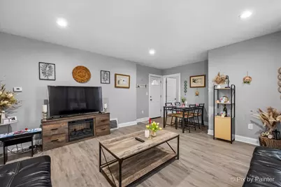 519 W Highland Avenue, Elgin, IL 60123 - Photo 11