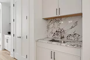 3711 N Magnolia Ave, Chicago, IL 60613 - Photo 11