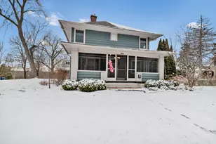 605 N 3rd Ave, Saint Charles, IL 60174 - Photo 1