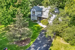 5N490 Hidden Springs Dr, Saint Charles, IL 60175 - Photo 1