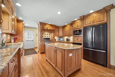 5N490 Hidden Springs Drive, Saint Charles, IL 60175 - Photo 11