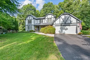 5N490 Hidden Springs Dr, Saint Charles, IL 60175 - Photo 1