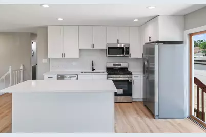 118 Windsor Lane, Glendale Heights, IL 60139 - Photo 5