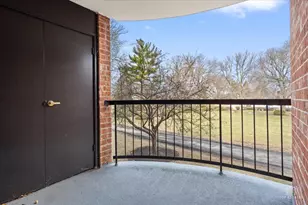 1405 E Central Rd, Arlington Heights, IL 60005 - Photo 31