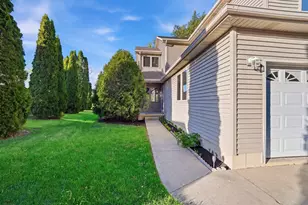 113 Andresen Ct, Dekalb, IL 60115 - Photo 3