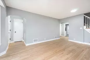 2504 Leyden Ave, River Grove, IL 60171 - Photo 9