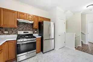 171 Monarch Dr, Streamwood, IL 60107 - Photo 9