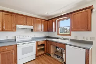 1730 Pebblewood Ct, Sycamore, IL 60178 - Photo 13