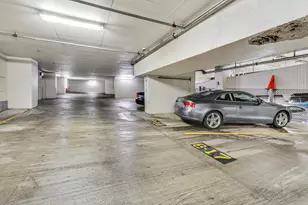 130 N Garland Ct, Chicago, IL 60602 - Photo 51