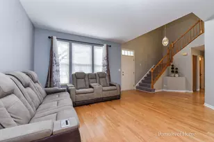 2414 Savoy Ct, Aurora, IL 60503 - Photo 5