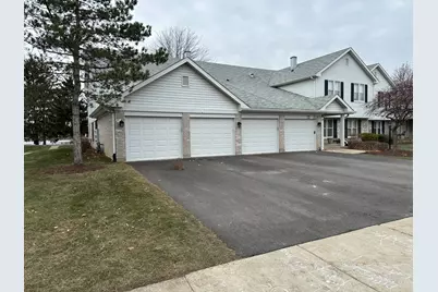 1250 N Streamwood Lane #338, Vernon Hills, IL 60061 - Photo 1